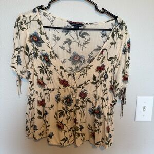 American Eagle Outfitters Baby Doll Floral Cream Blouse Size XS